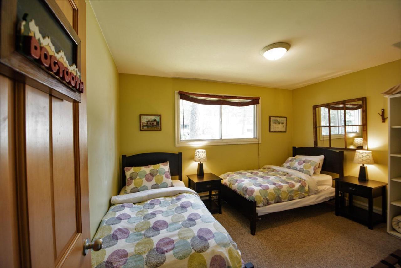 Auberge Kicking Horse Guest House Golden Dış mekan fotoğraf